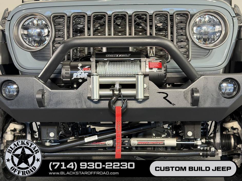 Used 2024 Jeep Wrangler Unlimited w/ Convenience Group AWD/4WD image 10