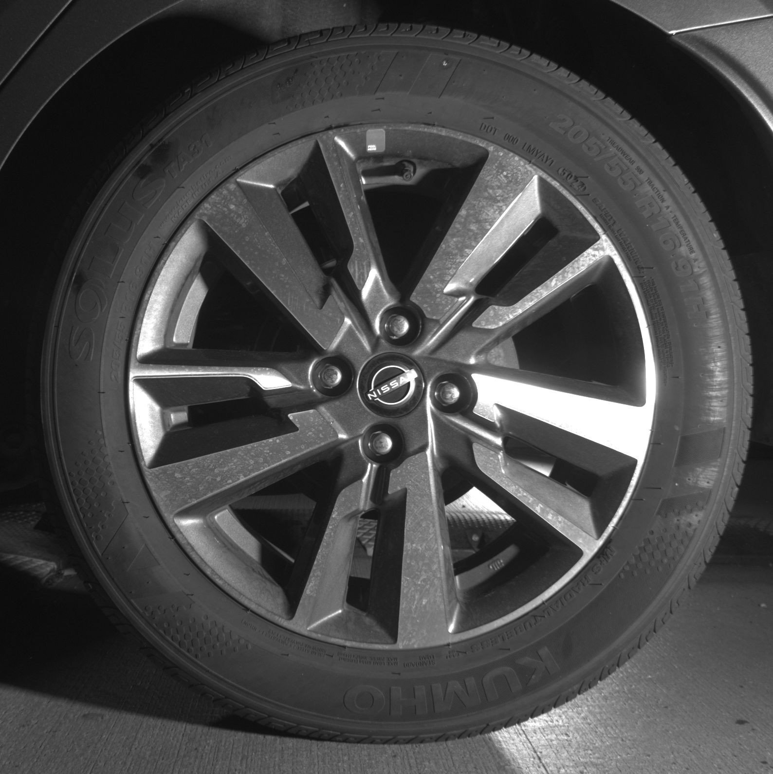 Used 2025 Nissan Versa SV FWD image 14