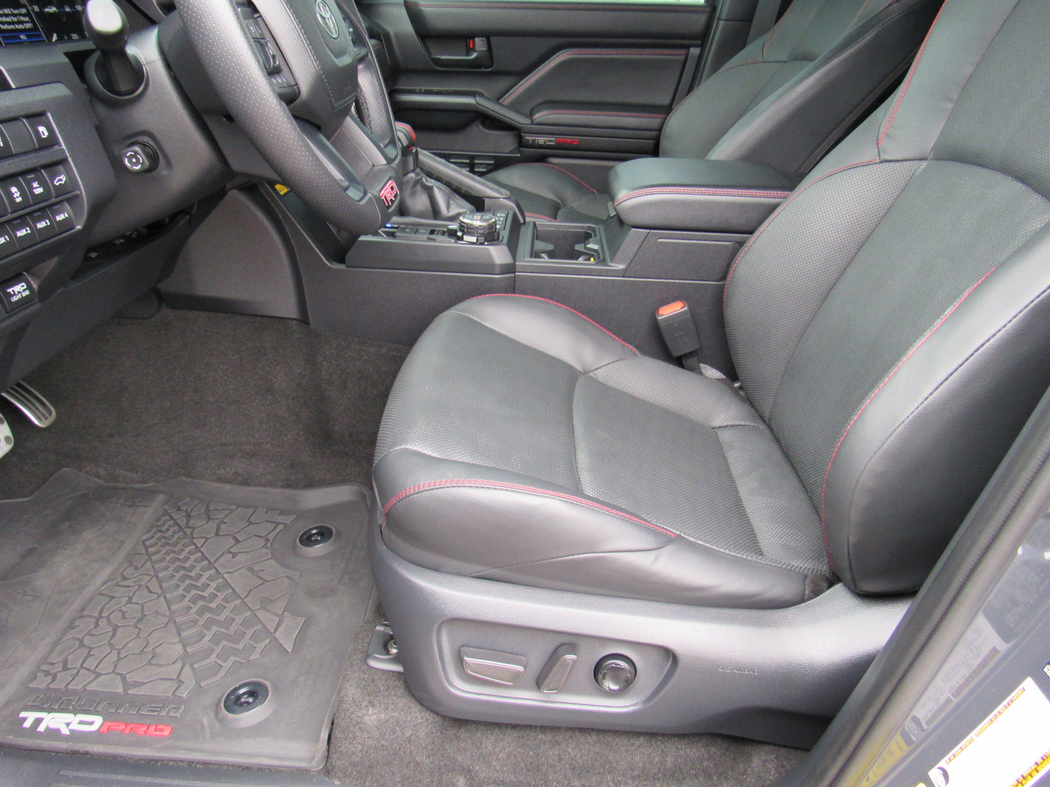 Used 2025 Toyota 4Runner TRD Pro AWD/4WD image 15