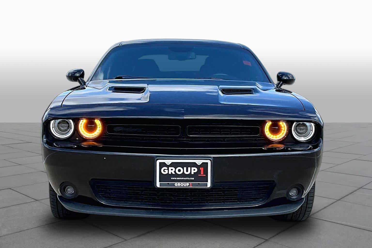 Used 2023 Dodge Challenger SXT w/ Blacktop Package RWD image 4