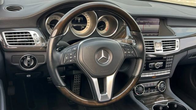 Used 2013 Mercedes-Benz CLS 550 image 28