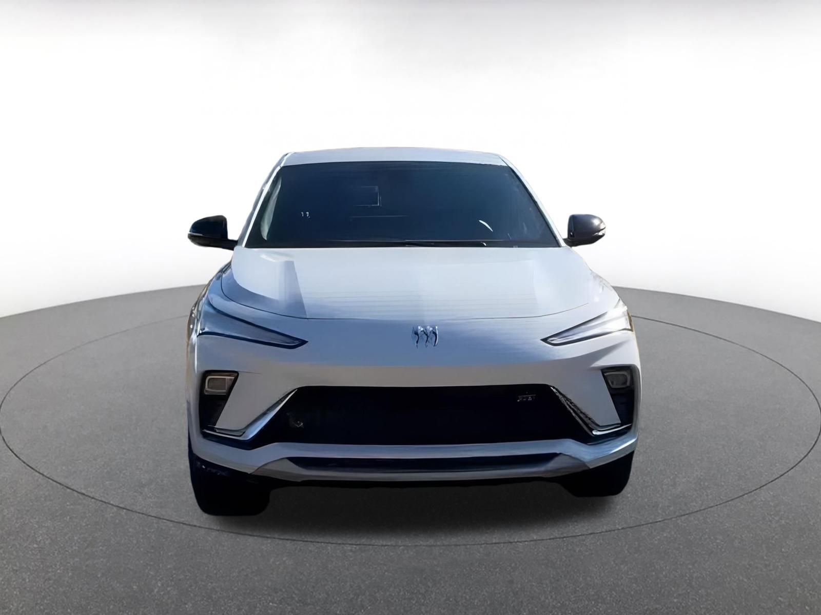 Used 2025 Buick Envista Sport Touring image 4