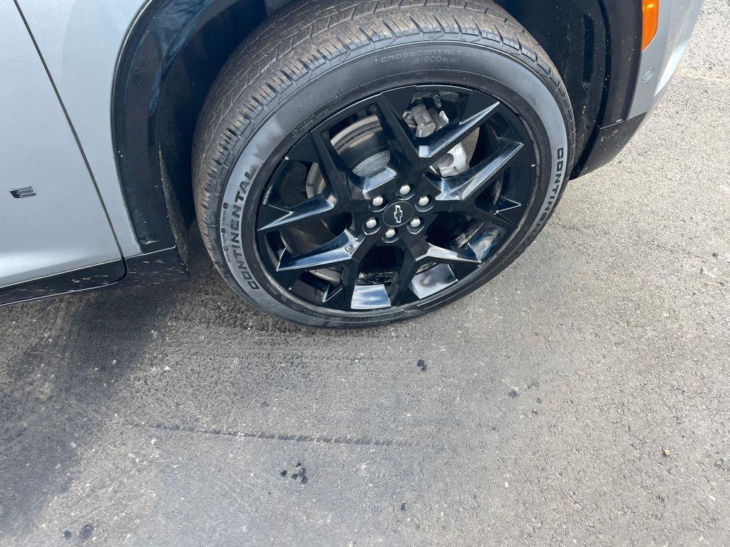 Used 2025 Chevrolet Traverse RS AWD/4WD image 34