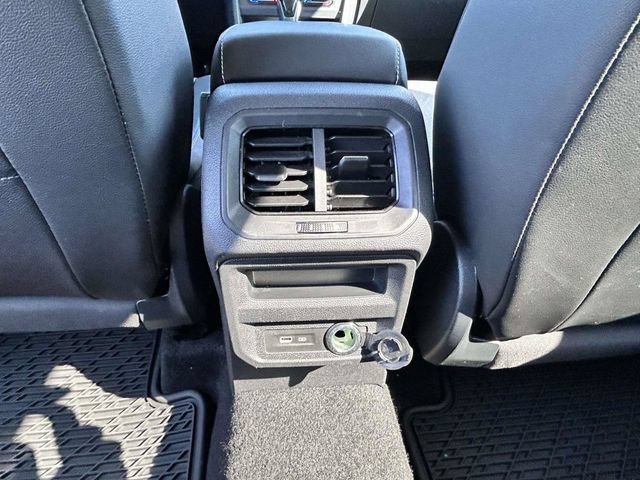Used 2023 Volkswagen Tiguan SE FWD image 7