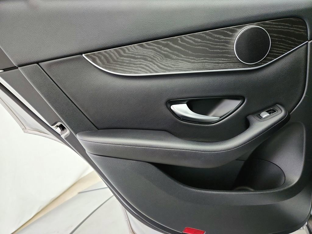 Used 2016 Mercedes-Benz GLC 300 4MATIC image 21