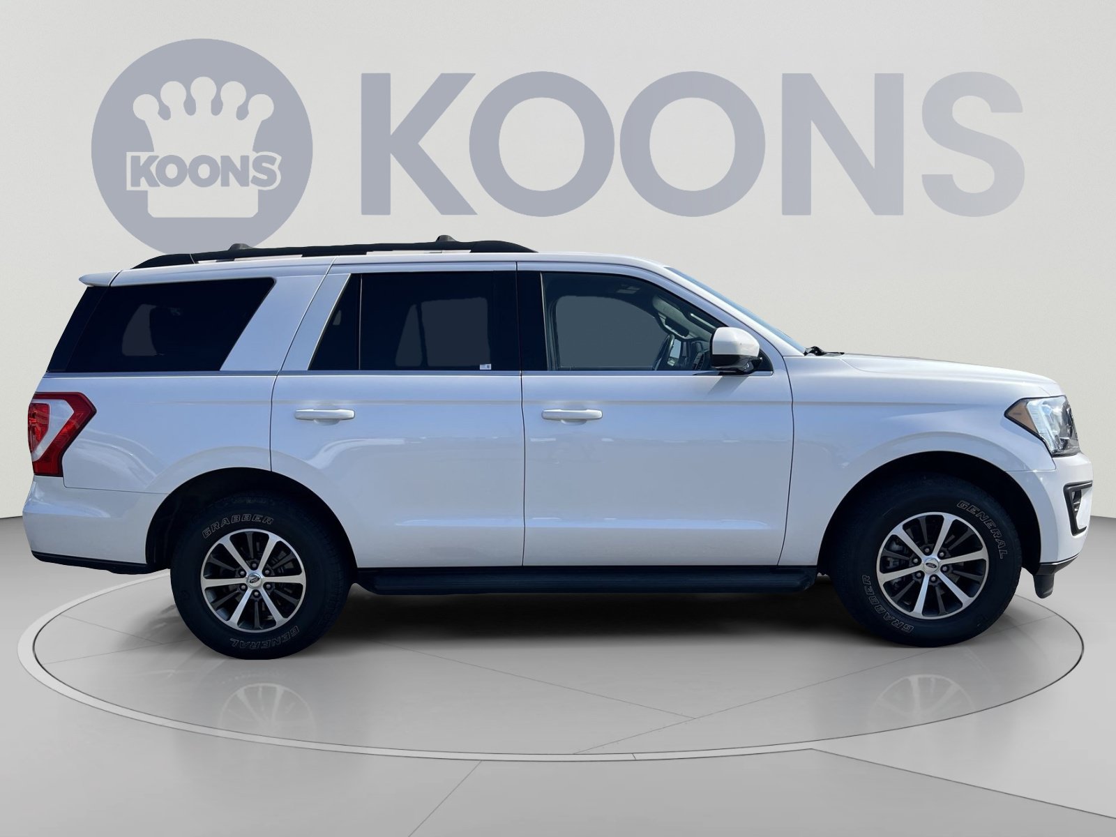 Used 2018 Ford Expedition XLT w/ Cargo Package AWD/4WD image 8