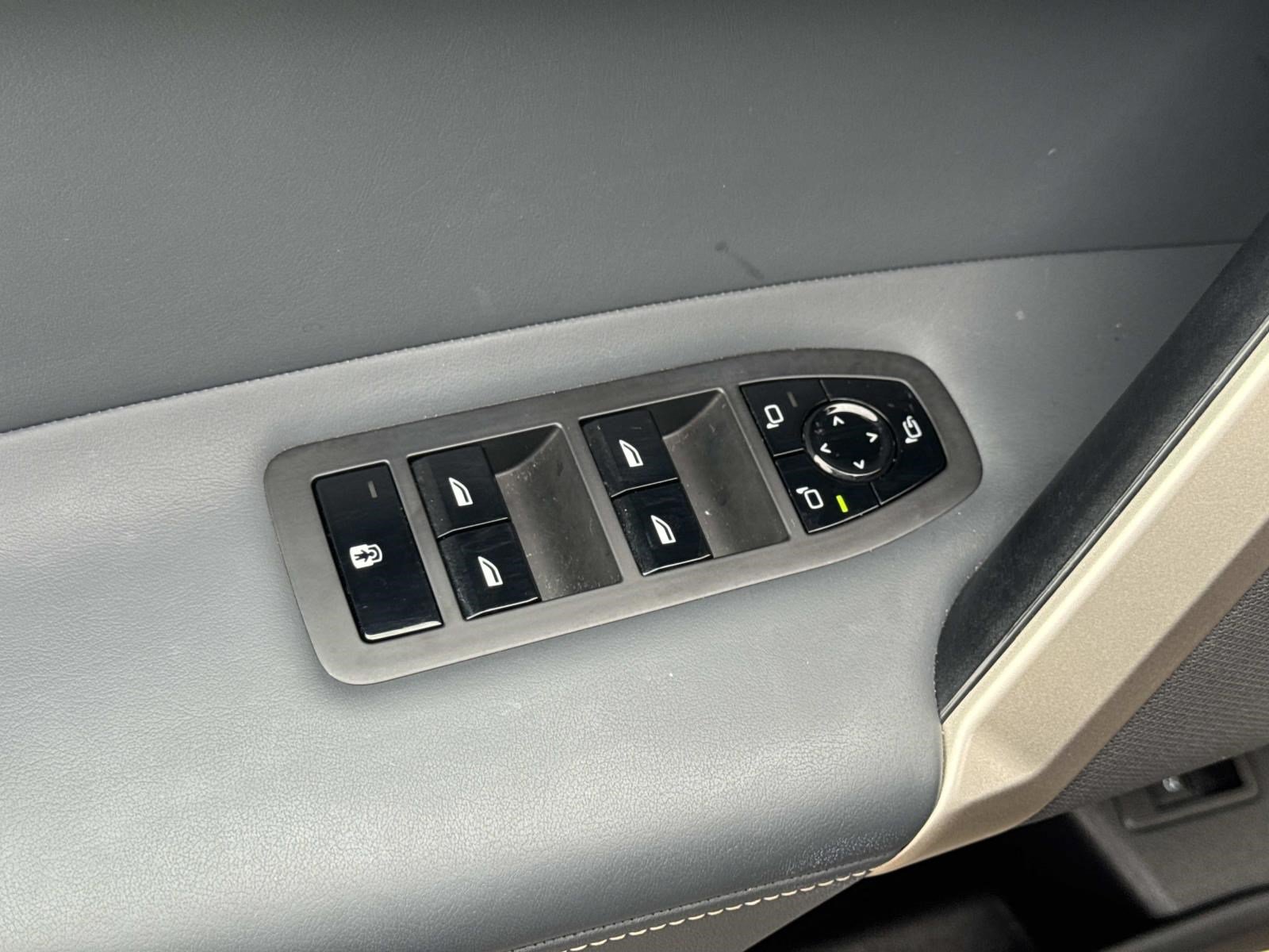 Used 2024 BMW iX M60 AWD/4WD image 17