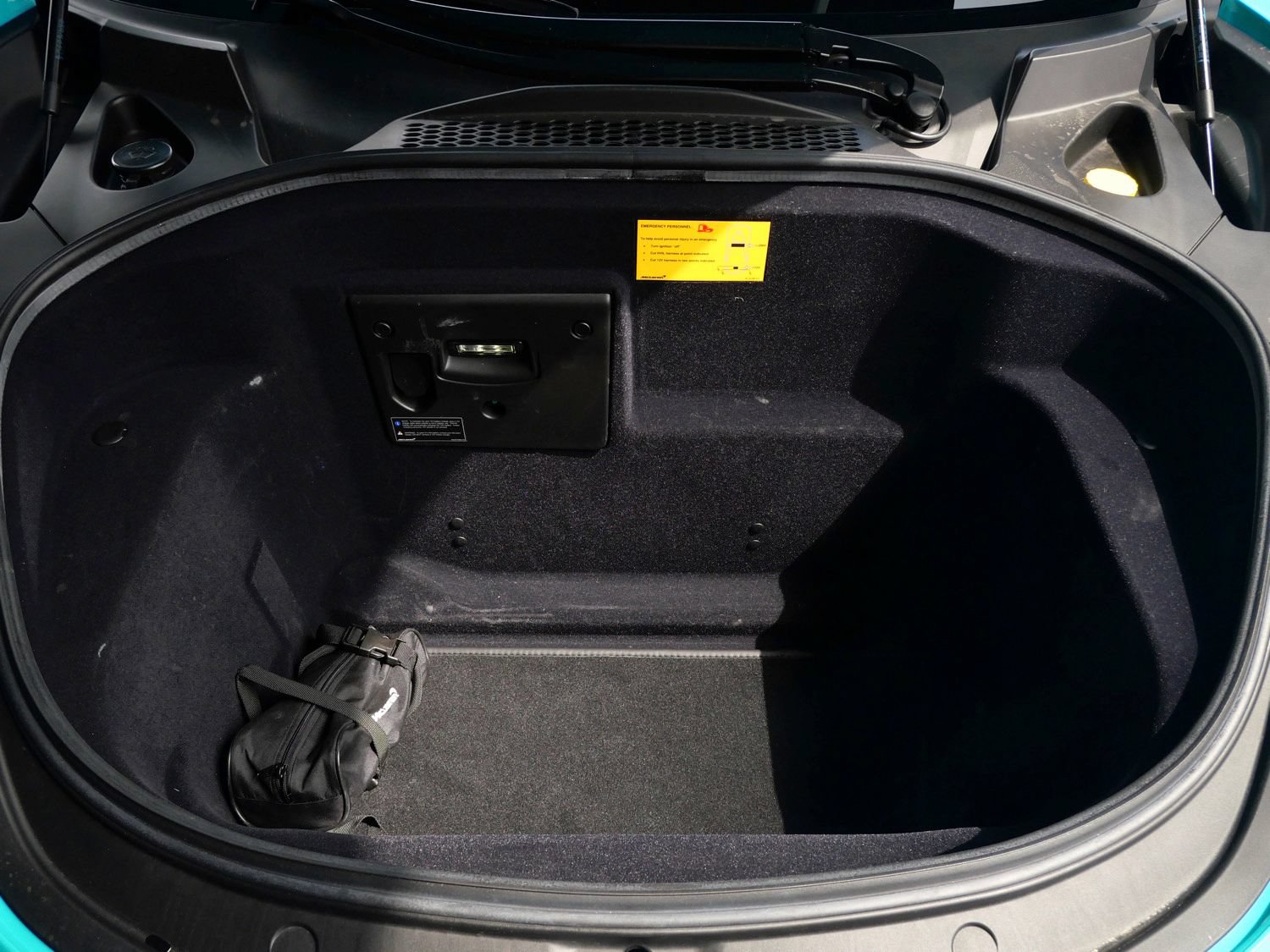 Used 2023 McLaren Artura RWD image 23