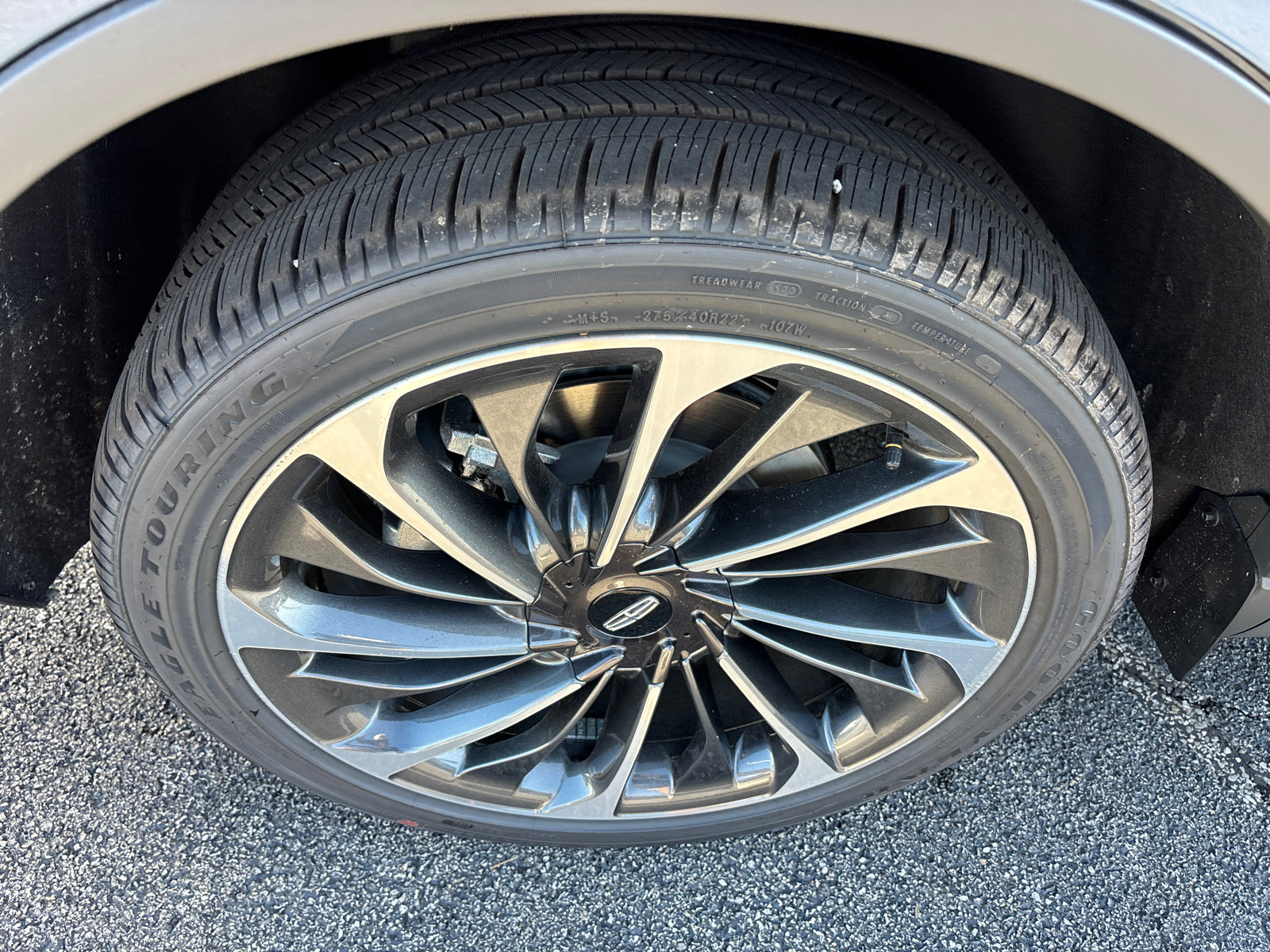 New 2026 Lincoln Aviator Reserve w/ Illumination Package AWD/4WD image 10