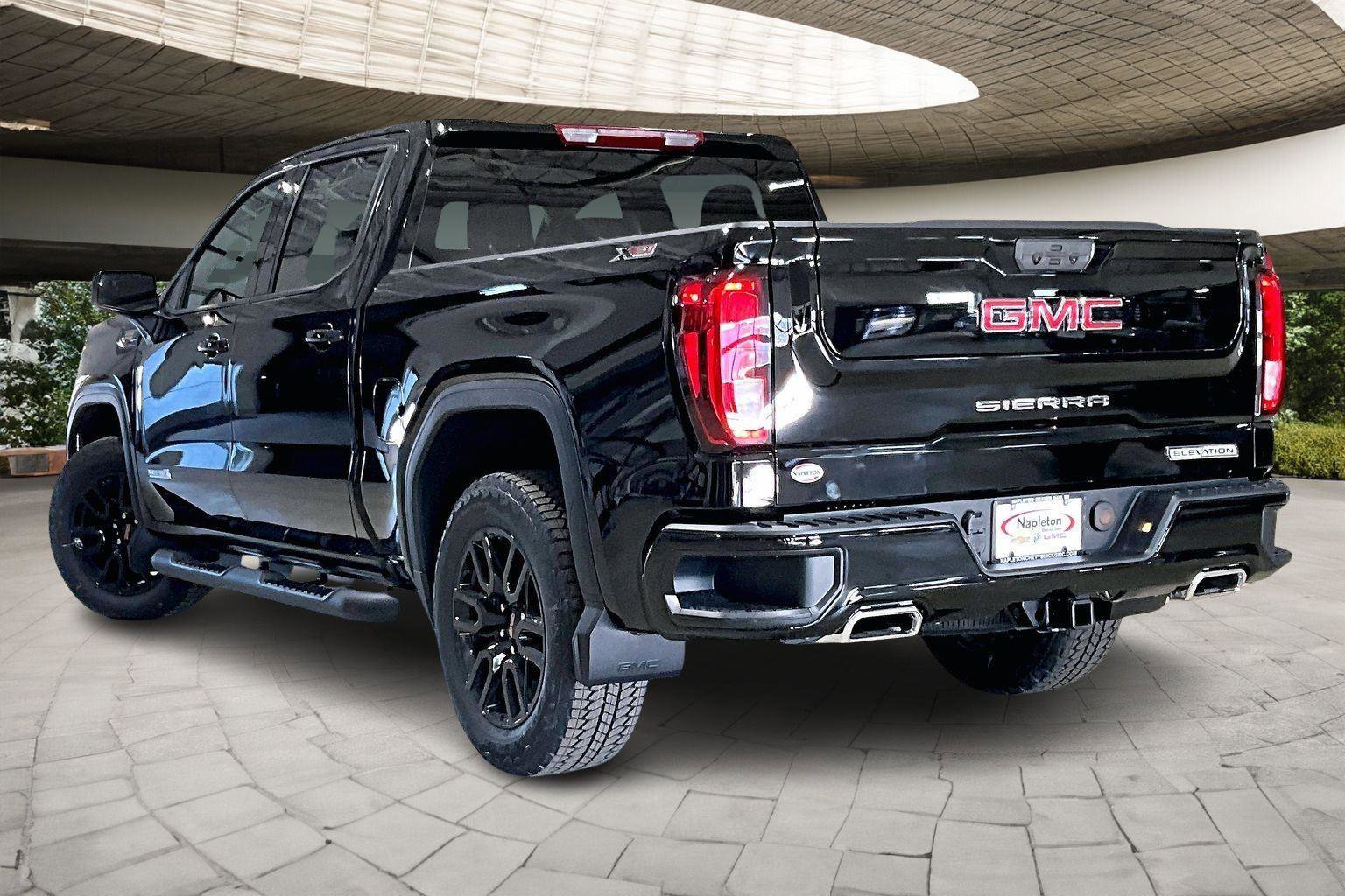 New 2026 GMC Sierra 1500 Elevation image 3