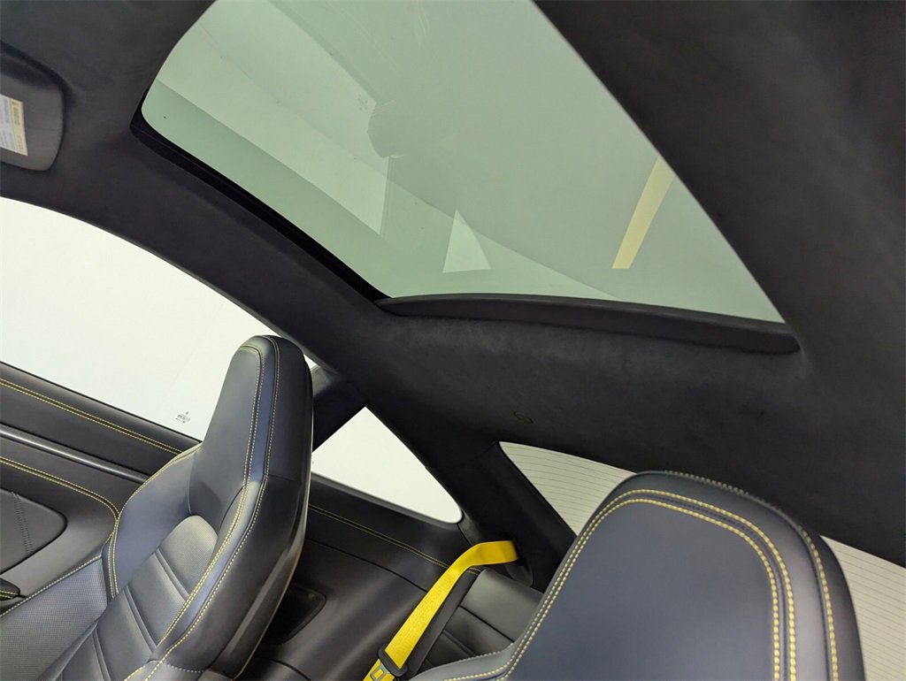 Used 2022 Porsche 911 Turbo image 12