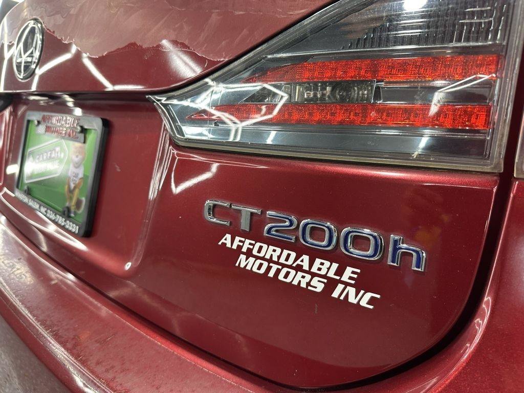 Used 2013 Lexus CT 200h FWD image 34