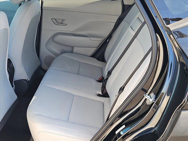 Used 2025 Hyundai Kona SEL FWD image 18