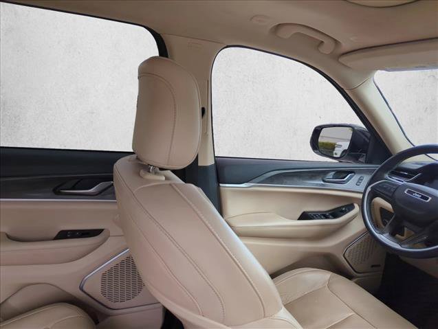 Used 2022 Jeep Grand Cherokee Limited AWD/4WD image 18