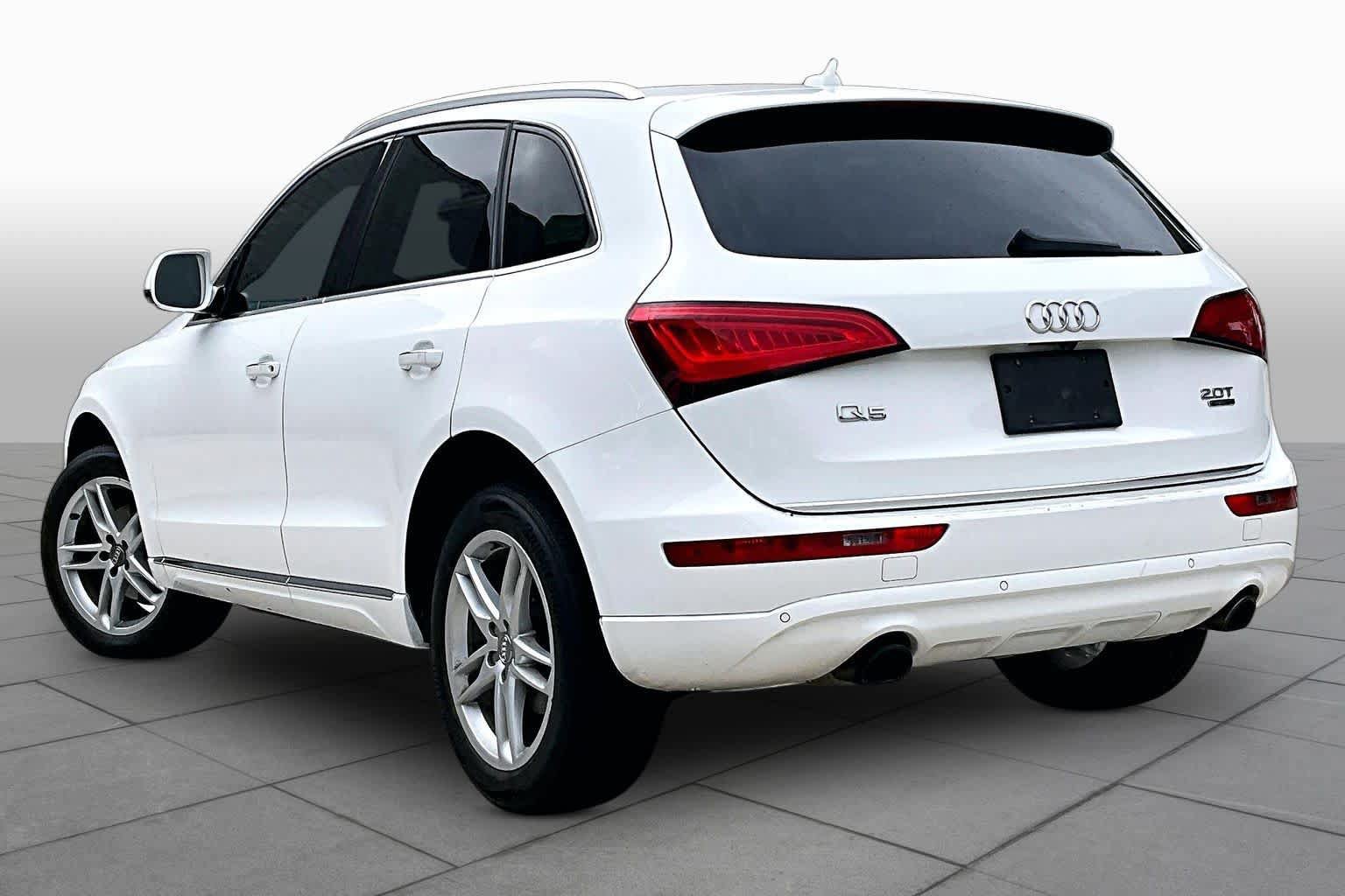 Used 2017 Audi Q5 2.0T Premium Plus w/ Technology Package AWD/4WD image 12
