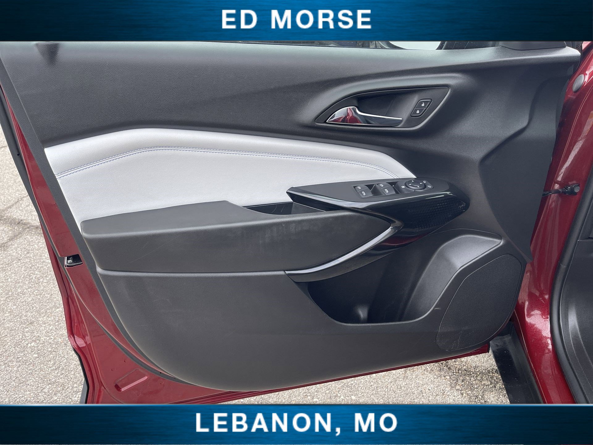 Certified 2025 Chevrolet Trax LT w/ LT Convenience Package FWD image 20