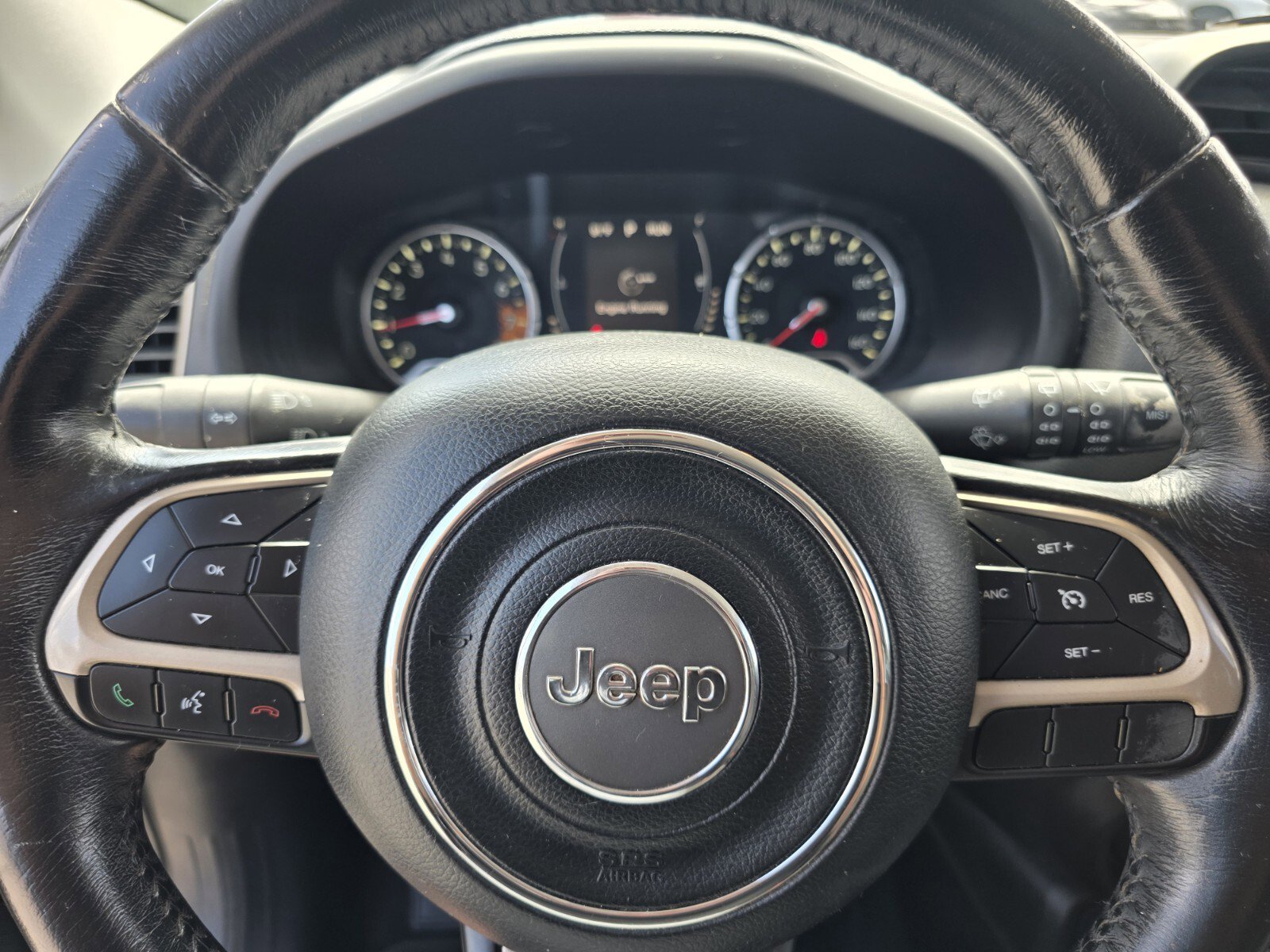 Used 2016 Jeep Renegade Latitude FWD image 21