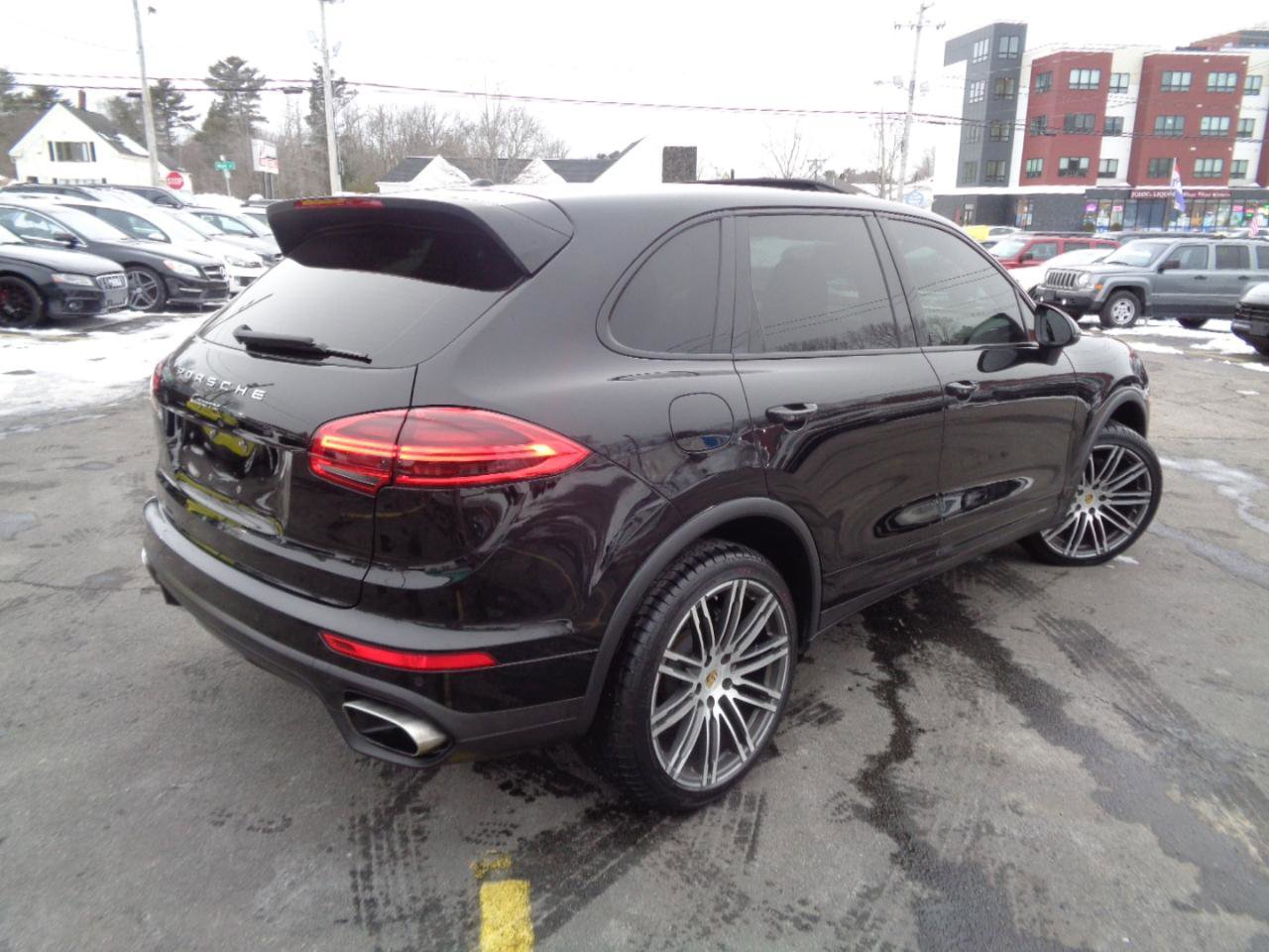 Used 2016 Porsche Cayenne AWD 4dr Platinum Edition image 4