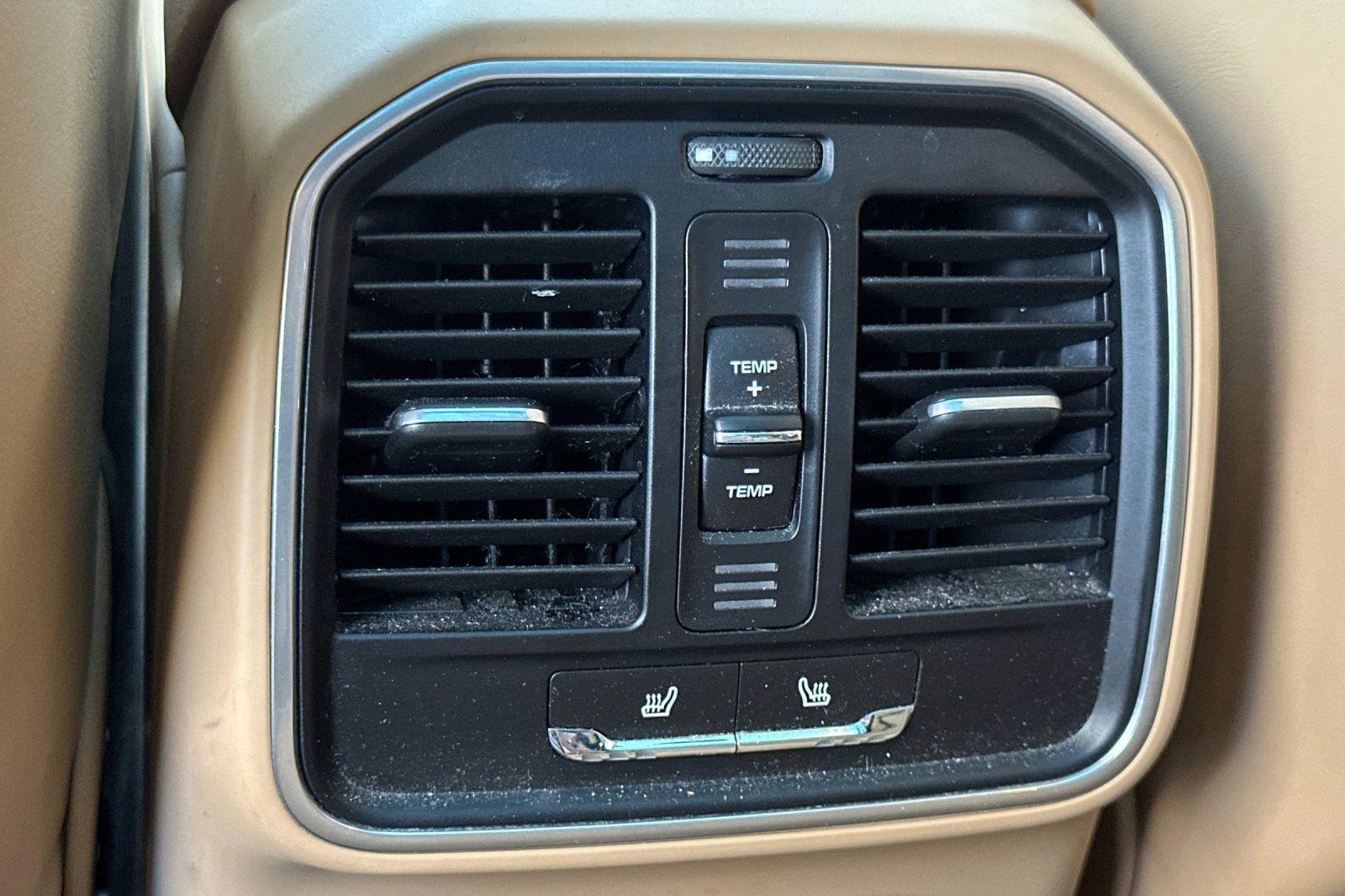 Used 2018 Porsche Macan Sport Edition image 16