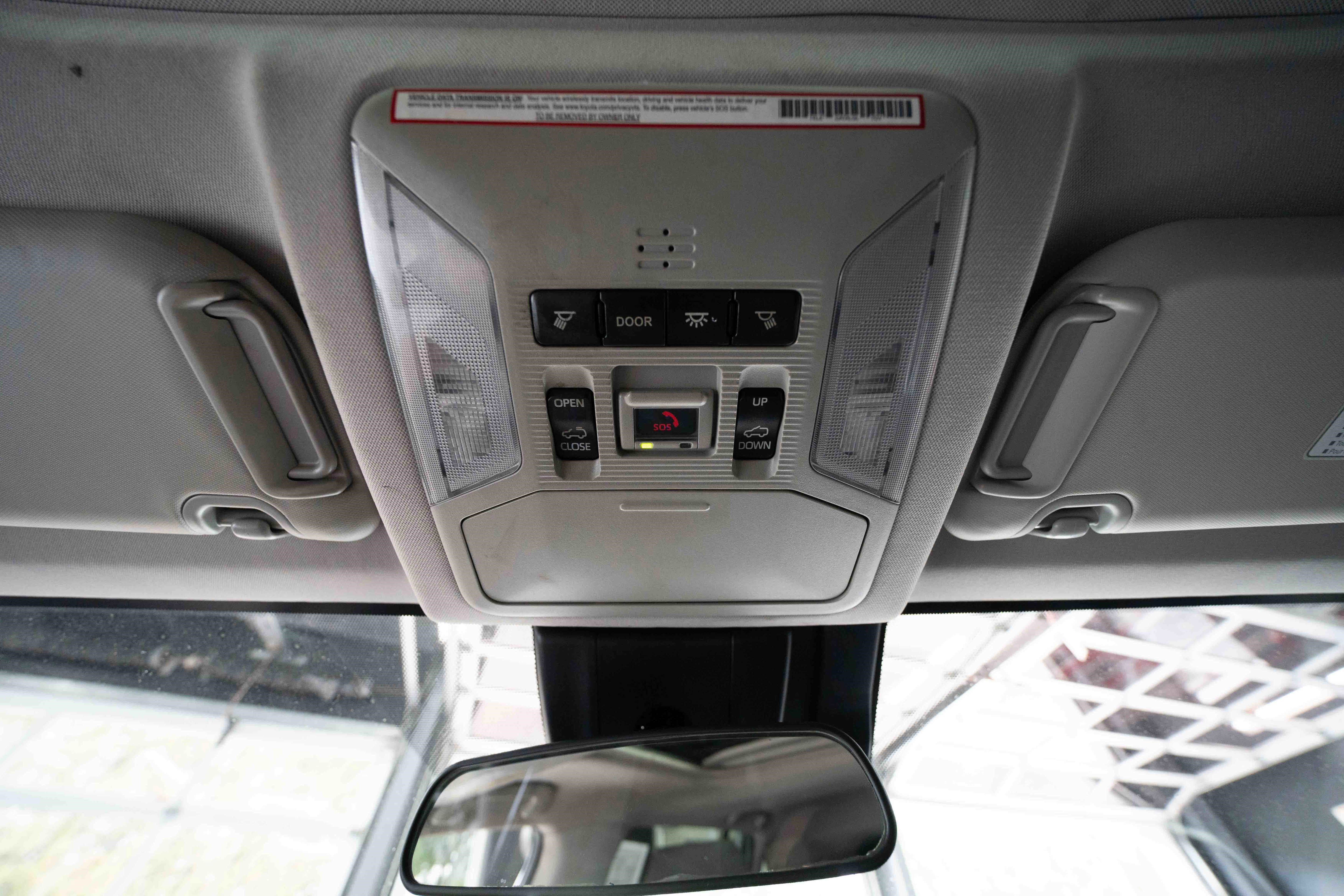 Used 2020 Toyota RAV4 XLE w/ Convenience Package AWD/4WD image 18