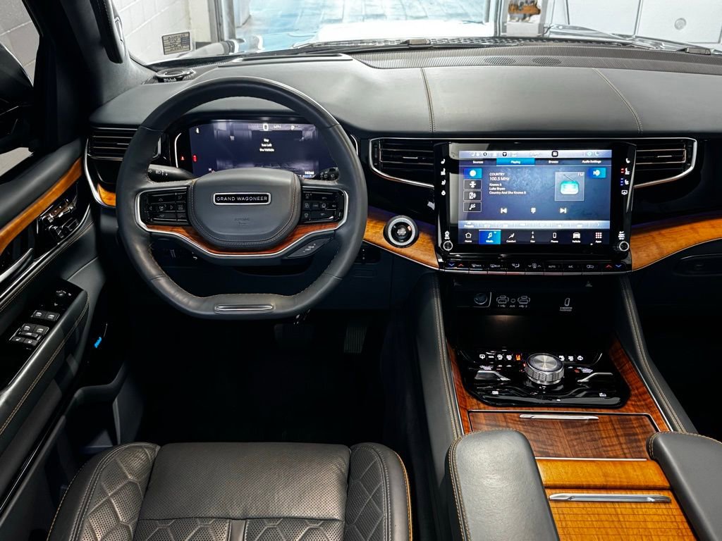 Certified 2024 Jeep Grand Wagoneer Series III w/ HD Trailer Tow Package image 15