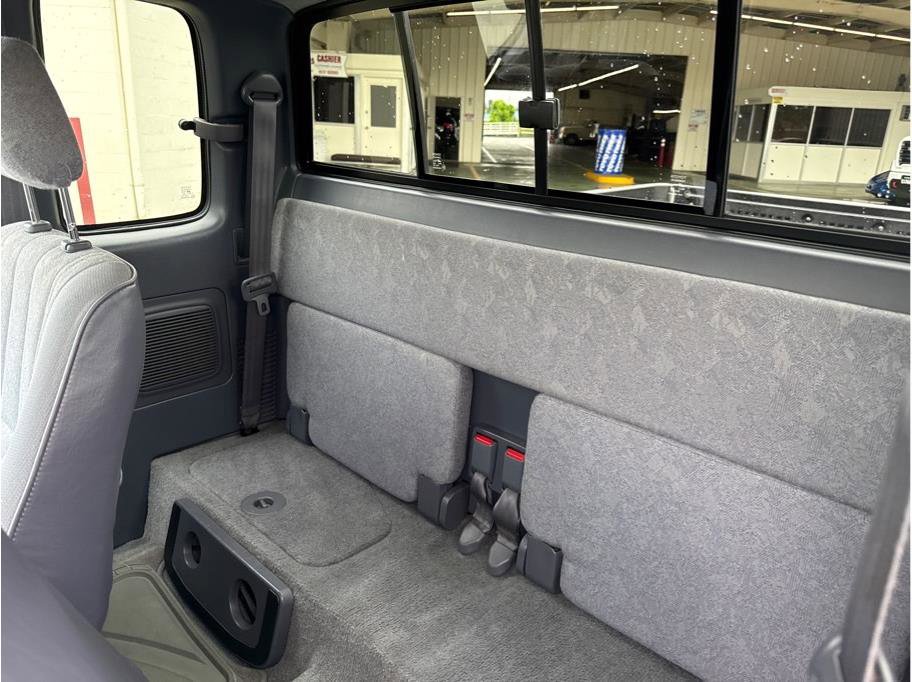Used 2000 Toyota Tacoma 2WD Xtracab image 15