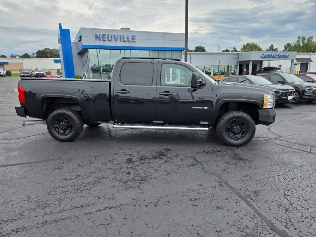 Used 2010 Chevrolet Silverado 2500 LTZ w/ Convenience Package AWD/4WD image 2