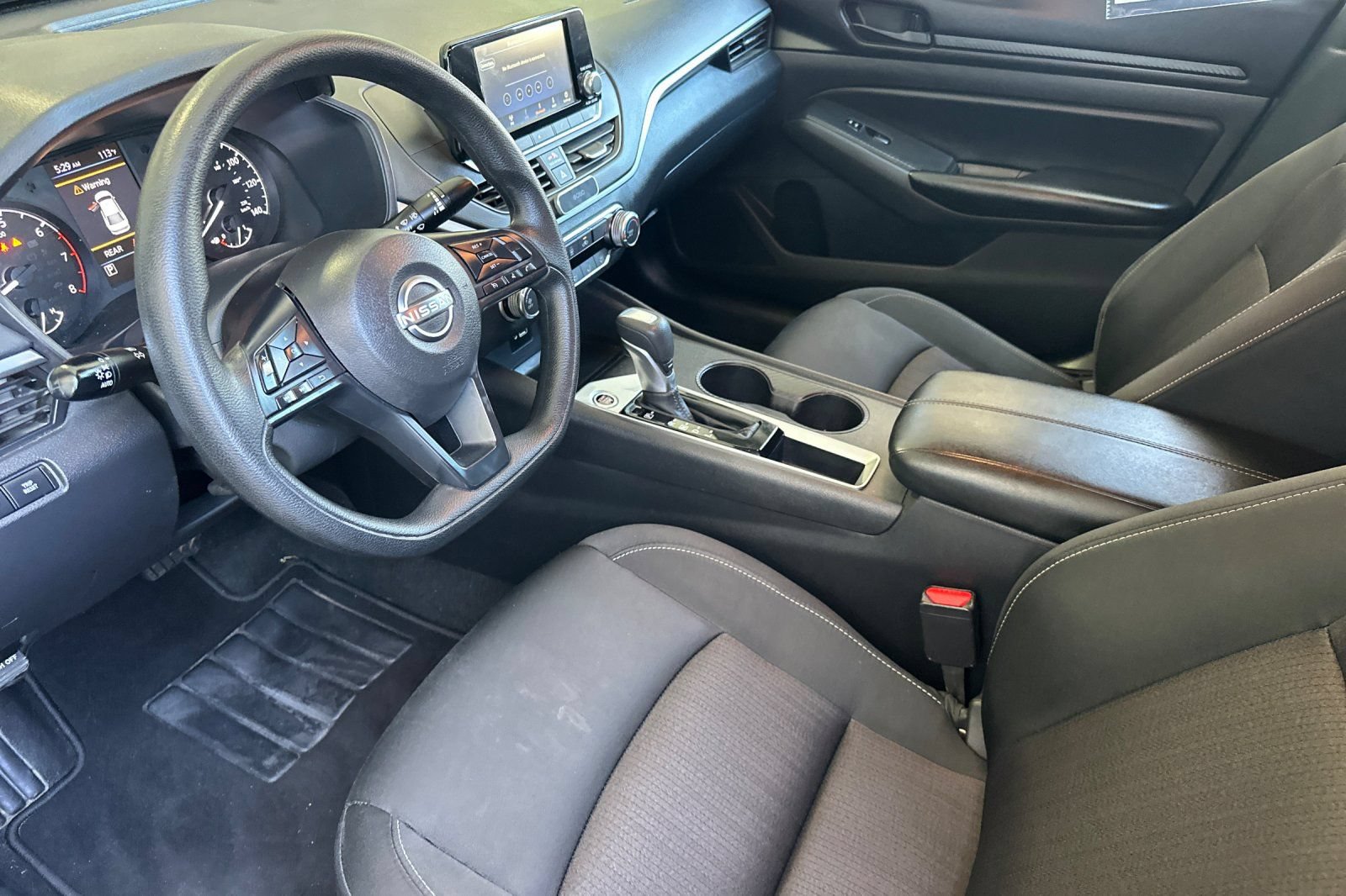 Used 2024 Nissan Altima 2.5 S FWD image 10
