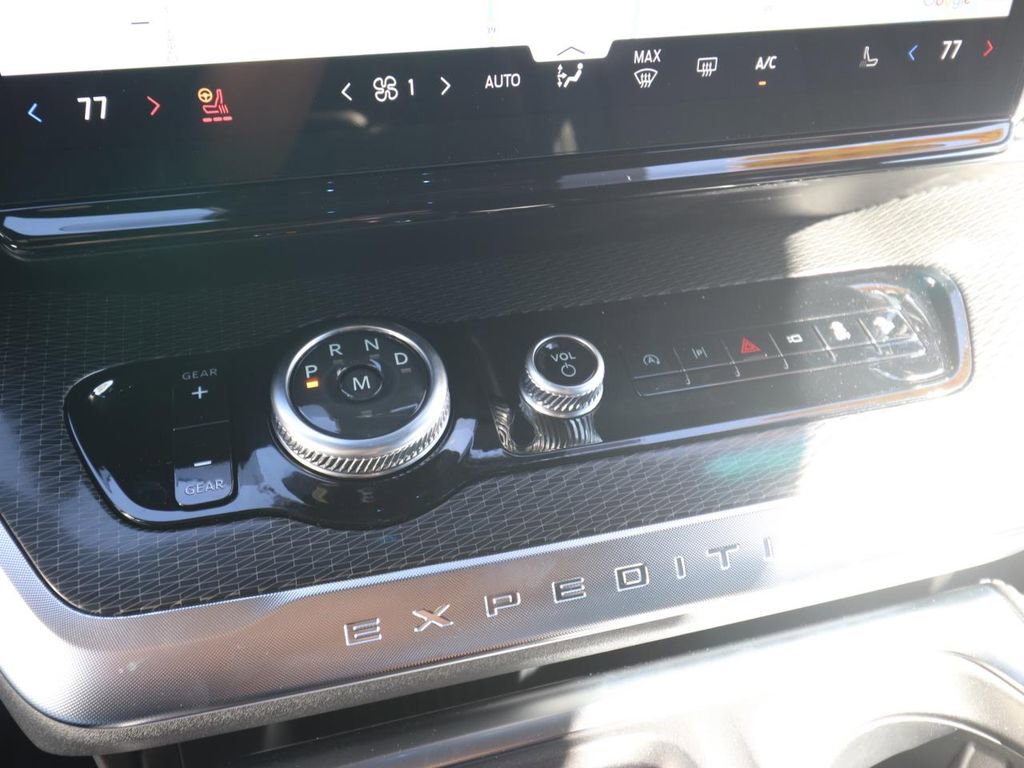 New 2025 Ford Expedition Max Platinum w/ Stealth Performance Package image 24