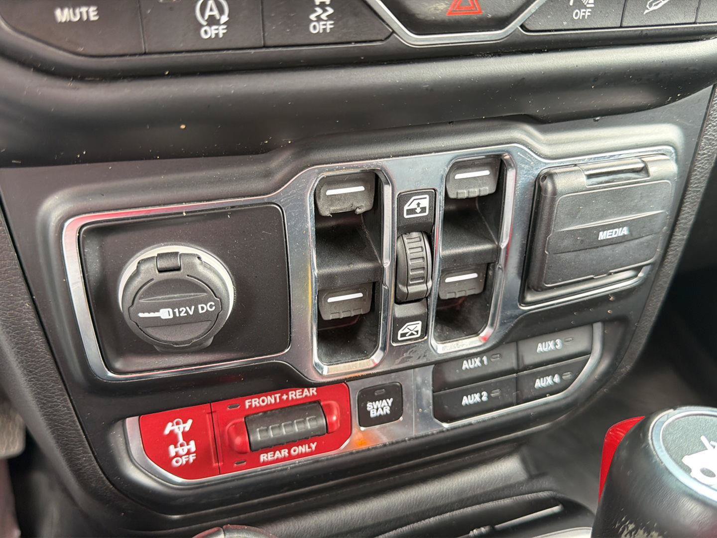 Used 2020 Jeep Wrangler Unlimited Rubicon AWD/4WD image 29