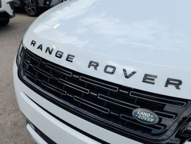 Used 2025 Land Rover Range Rover Evoque Dynamic SE image 10