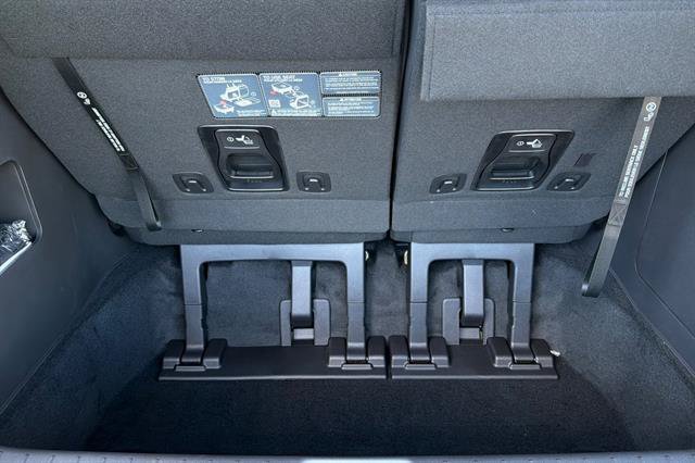 New 2026 Kia Carnival LXS FWD image 17