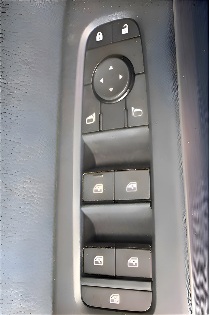 Used 2025 Nissan Pathfinder Rock Creek image 24