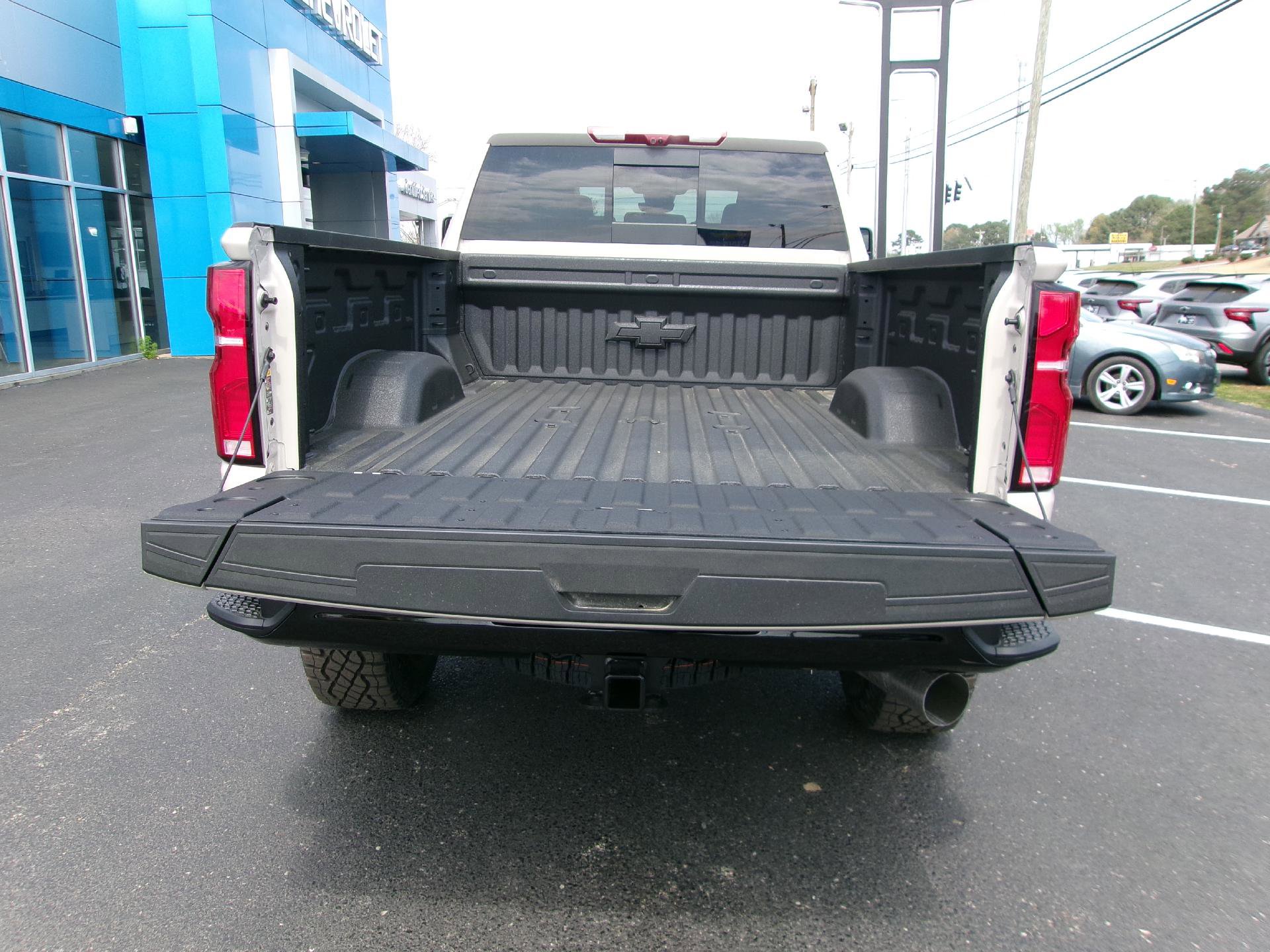 New 2026 Chevrolet Silverado 2500 ZR2 image 5