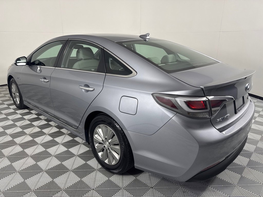 Used 2016 Hyundai Sonata SE image 8