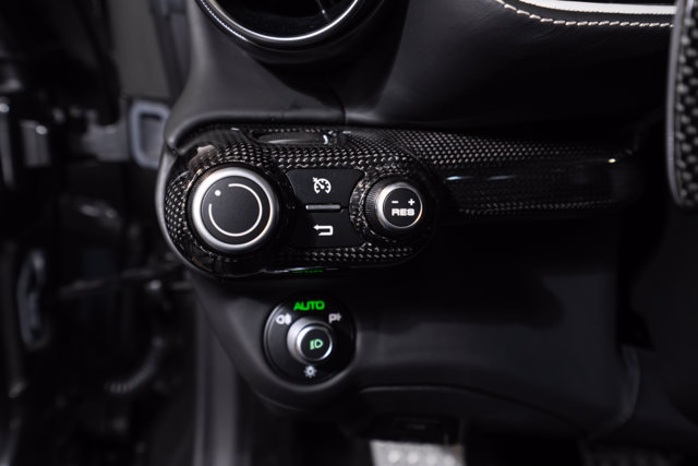 Used 2019 Ferrari 812 Superfast RWD image 47