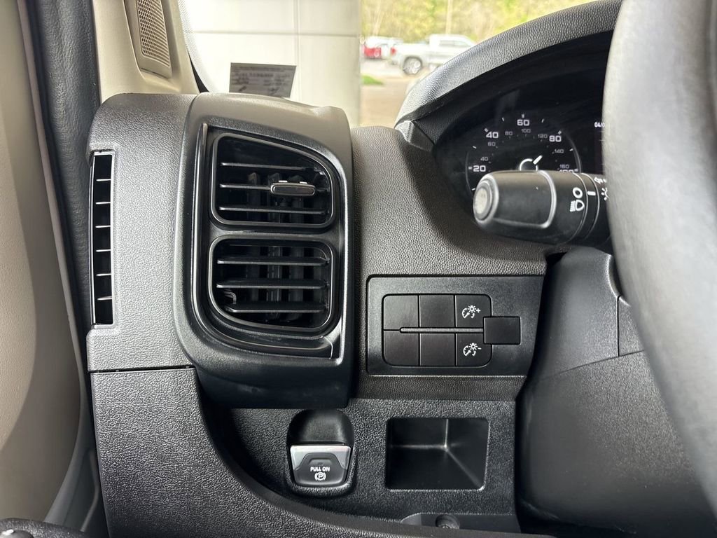 Used 2022 RAM ProMaster 2500 image 17