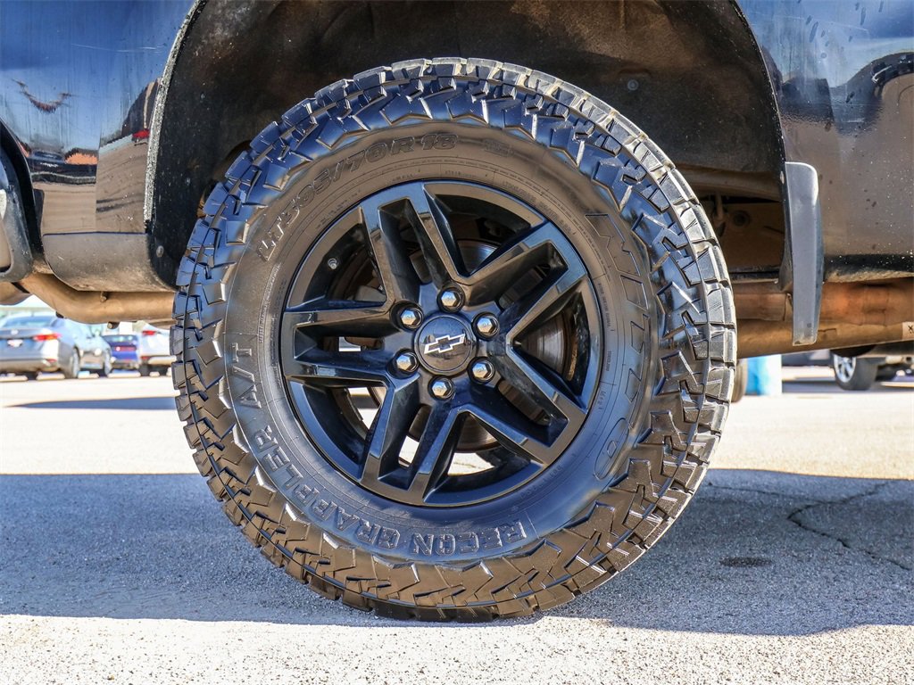 Used 2020 Chevrolet Silverado 1500 LT Trail Boss w/ Midnight Edition image 9