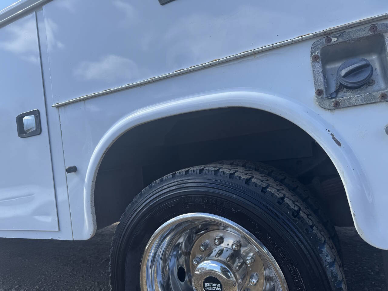 Used 2018 Ford F550 4x4 Regular Cab Super Duty image 25