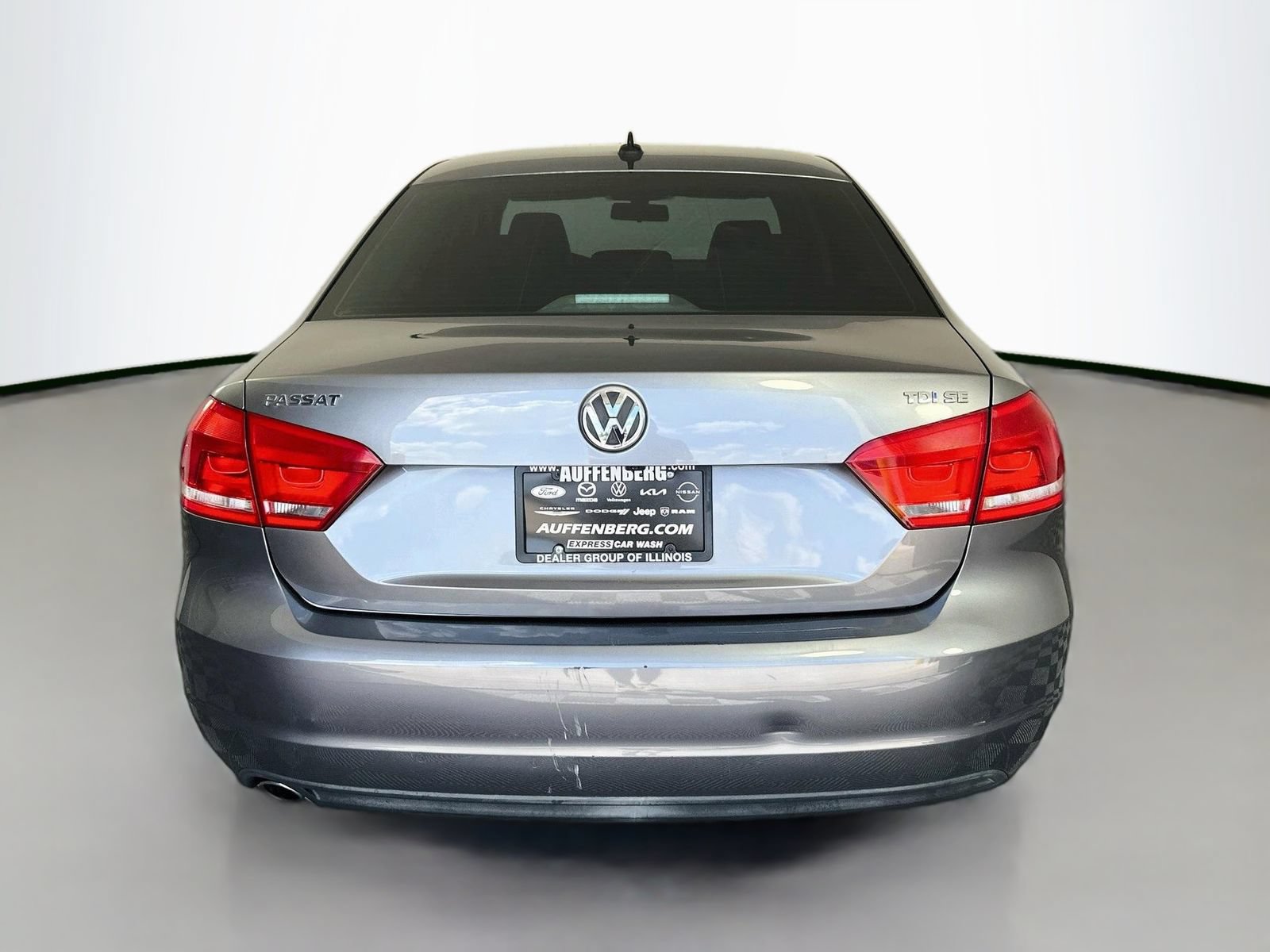 Used 2015 Volkswagen Passat TDI SE FWD image 6