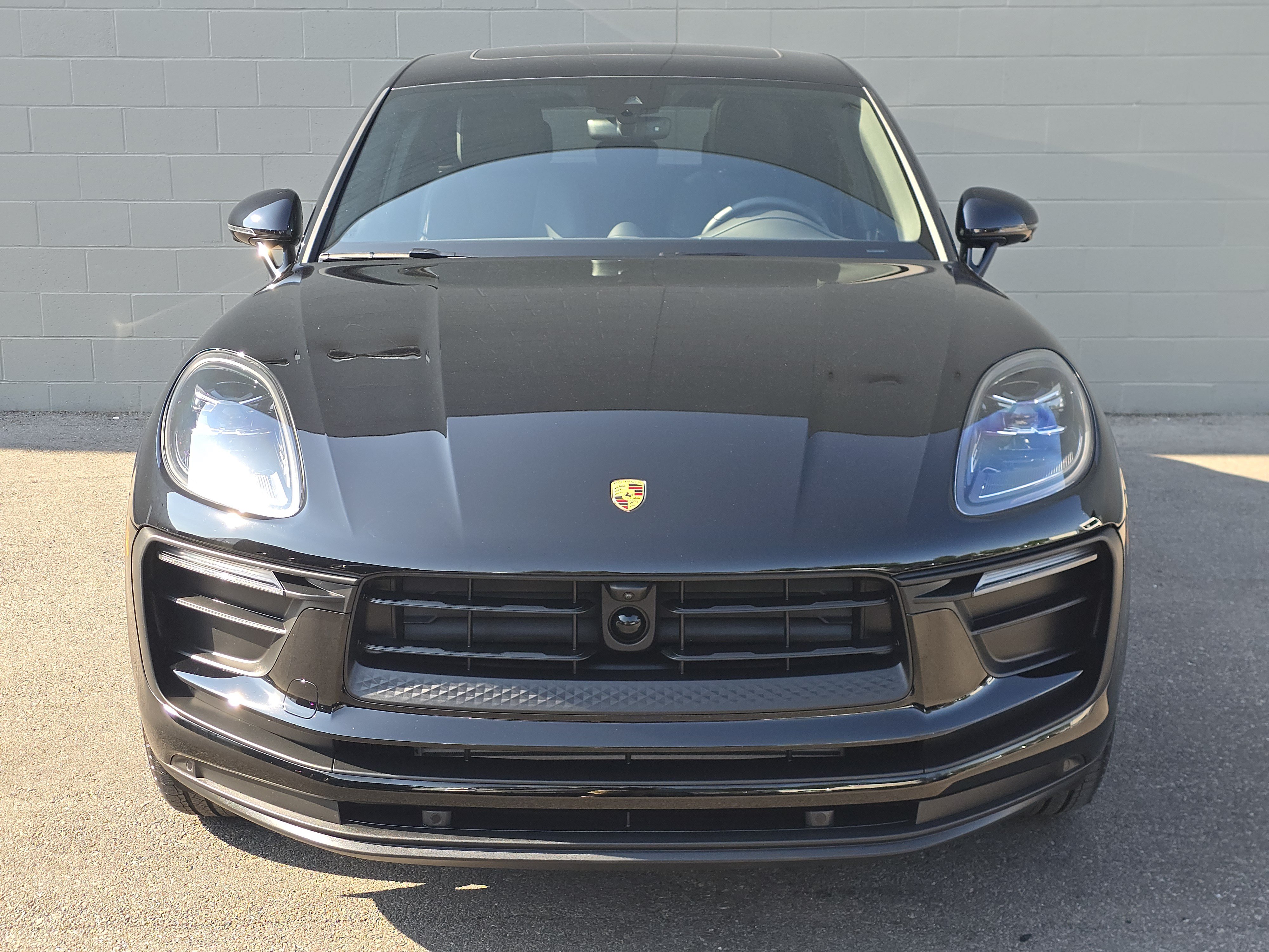 Certified 2026 Porsche Macan AWD/4WD image 14