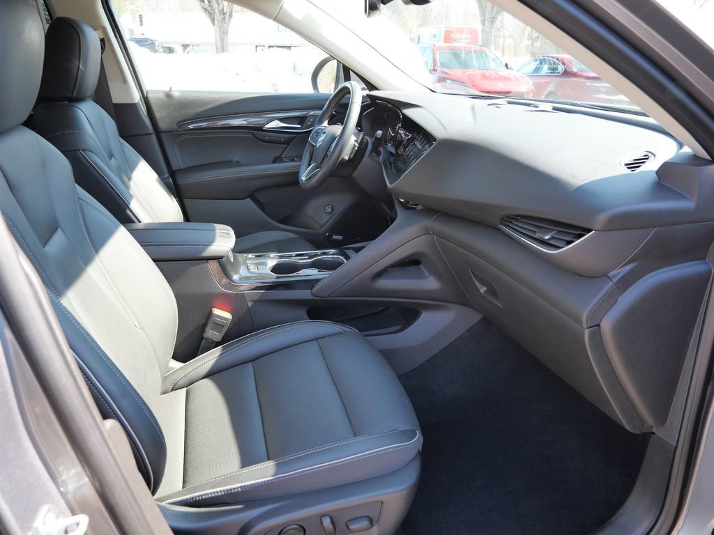 Used 2022 Buick Envision Essence w/ Technology Package I image 14