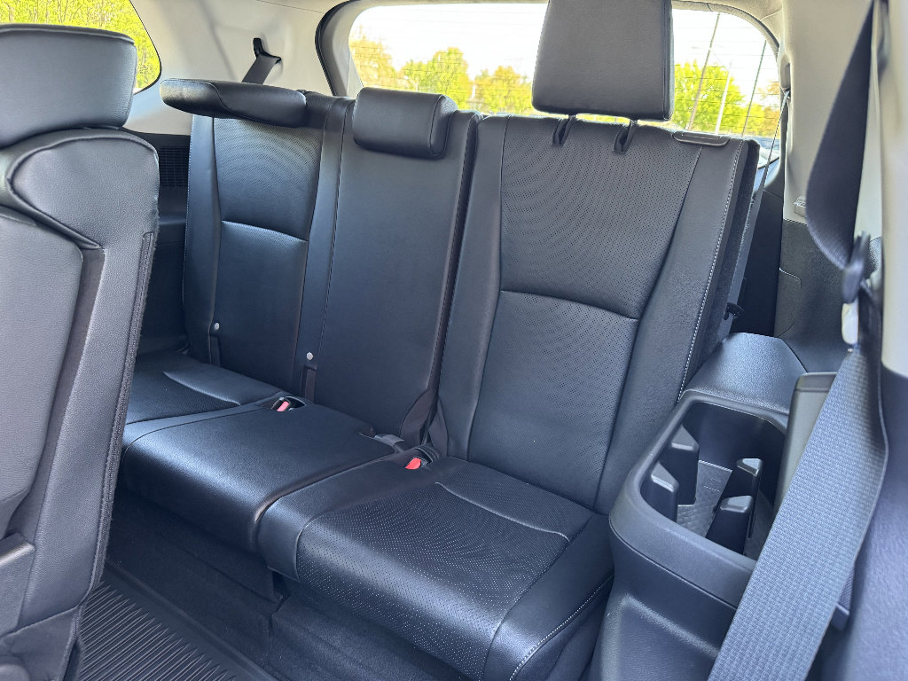 Used 2024 Toyota Grand Highlander AWD image 10