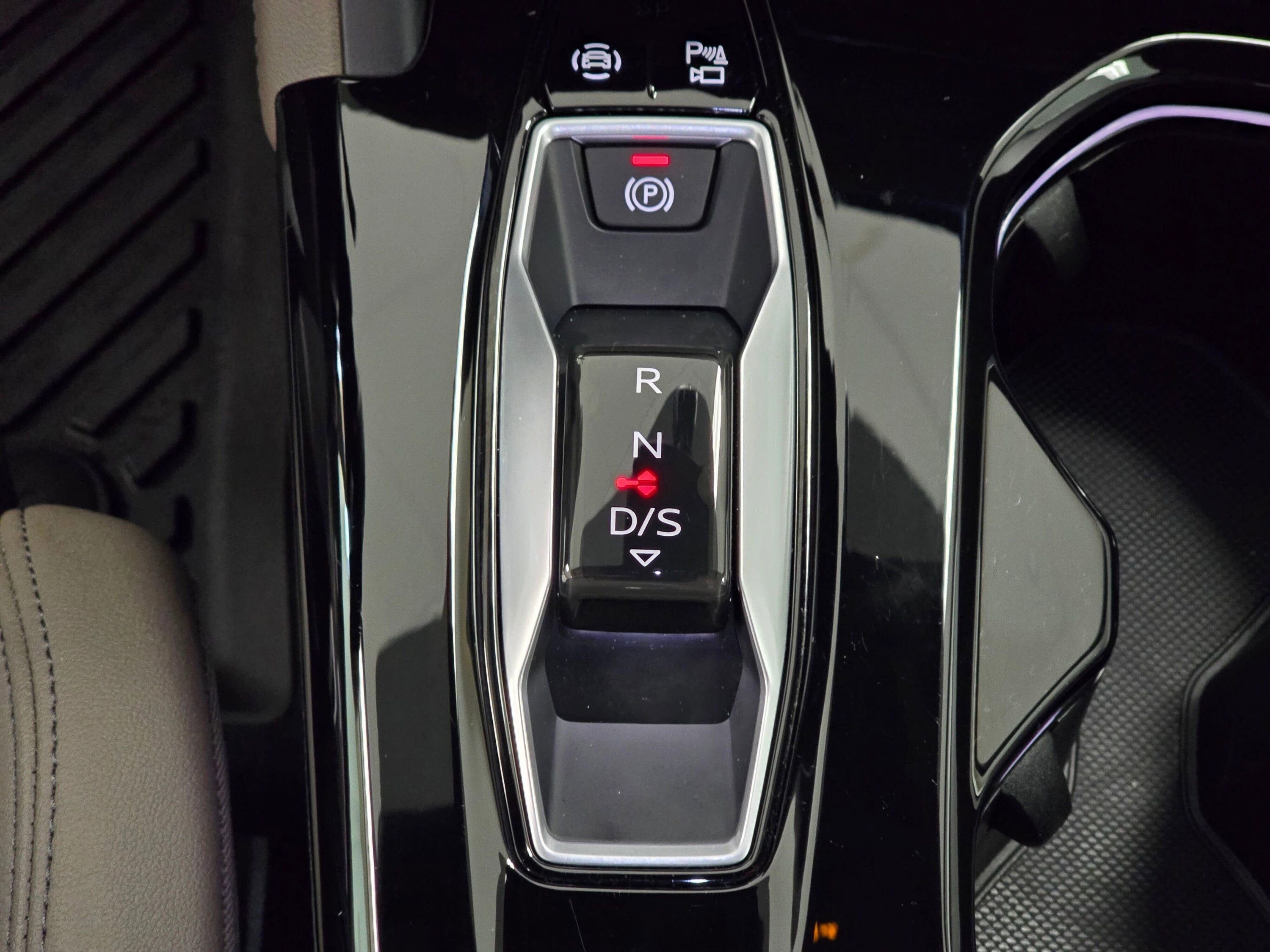 Used 2025 Audi Q5 Premium Plus image 17