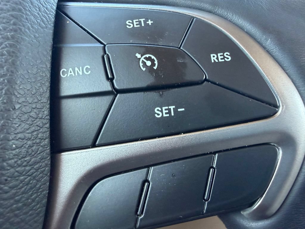 Used 2019 Jeep Grand Cherokee Limited w/ Trailer Tow Group IV AWD/4WD image 18