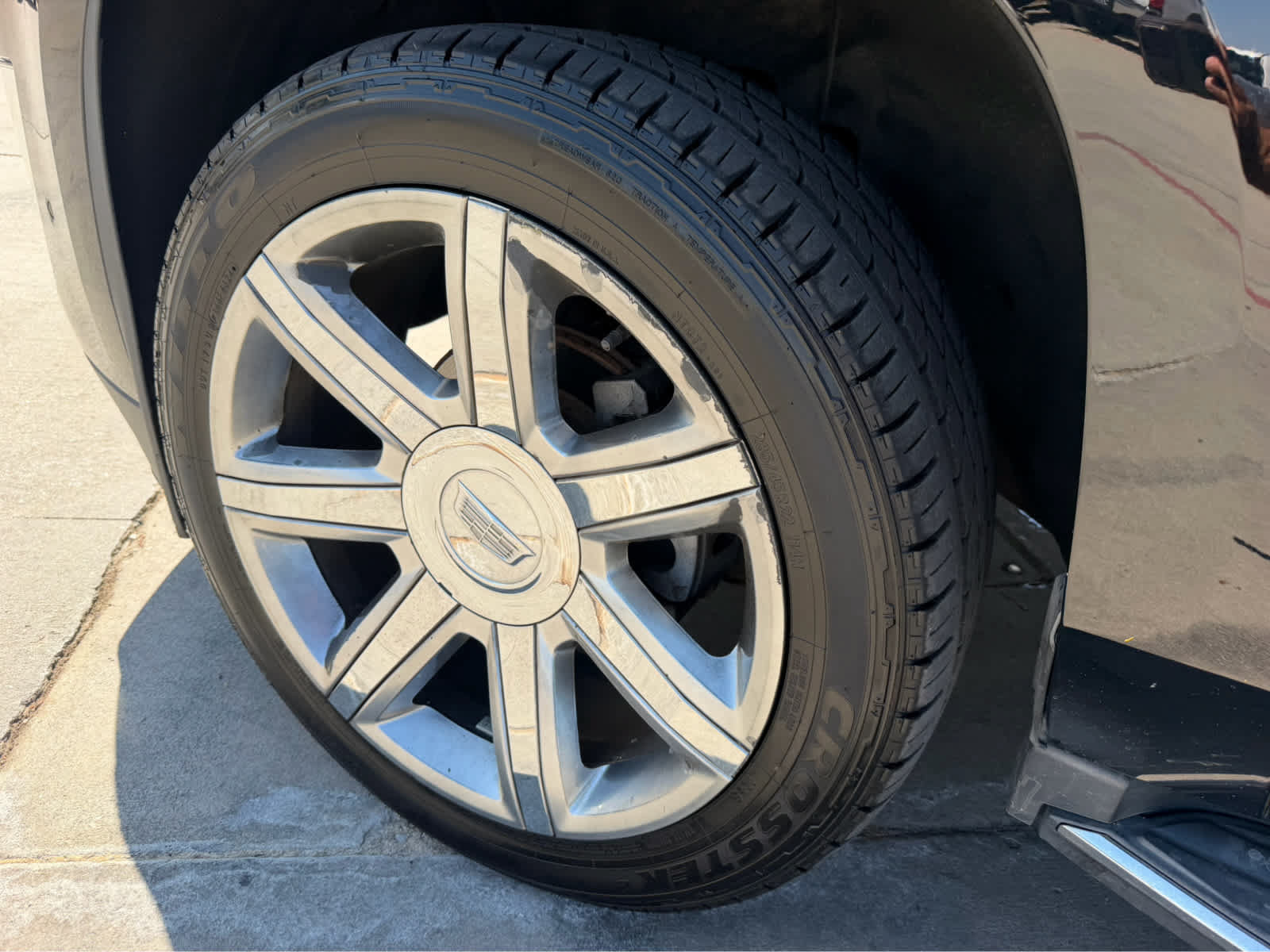 Used 2017 Cadillac Escalade ESV Luxury AWD/4WD image 9