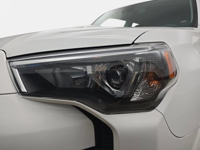 Used 2023 Toyota 4Runner TRD Off-Road Premium AWD/4WD image 31