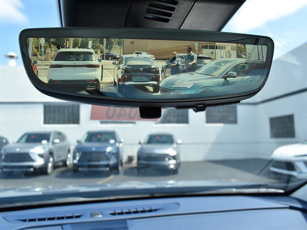 New 2026 Buick Enclave Avenir w/ Super Cruise Package image 18