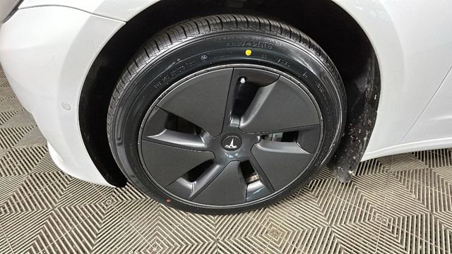 Used 2021 Tesla Model 3 Standard Range Plus RWD image 10
