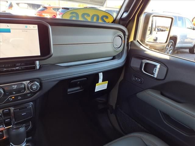 New 2026 Jeep Gladiator Mojave w/ Safety Group AWD/4WD image 20